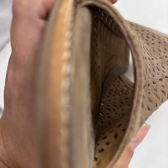 Söfft Nalda Metallic Suede Sandals Women’s 6M – Distressed Leather Comfort Chic - Picture 8 of 14